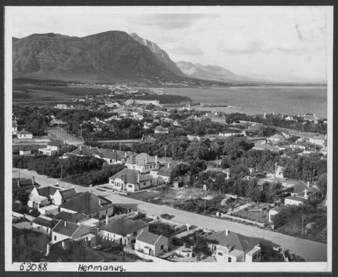 Hermanus, 1948. Looking east Hermanus, 1948. Looking east